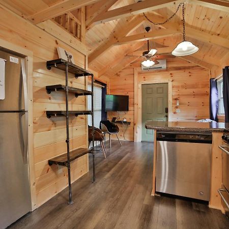 Thomas Cabin Forest Tiny Cabin With Hot Tub Чаттануґа Екстер'єр фото